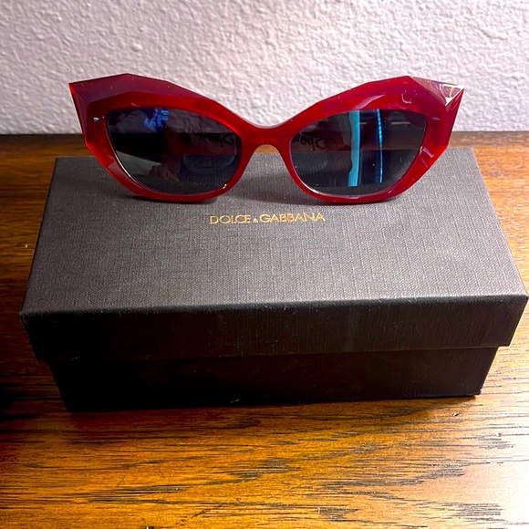 Brand NEW Dolce & Gabbana women’s sunglasses. Red. Cat eye gorgeous frames